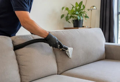 Nettoyage de canapé en profondeur à Montcléra